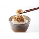おばあちゃんのまぜまぜふりかけ 87g [26-0481-018] 44586 ふりかけ 手作り いわし 煮干 白ごま ご飯のお供 お弁当 トッピング 簡単 まぜるだけ 常温 保存 お中元 お歳暮 ギフト 内祝い お返し 贈り物 プレゼント