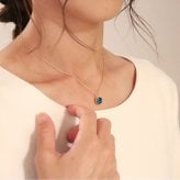 ネックレス 誕生石 女性 名入れ 【 名入れもできる 選べる誕生石カラー】 誕生日プレゼント キーホルダー 一粒ネックレス 彼女 マスコットチャーム 友達 娘 10月 11月 トルマリン トパーズ 赤 ルビー 還暦祝い アクセサリー 10歳 20歳 記念日 誕生月 テディベア ぬいぐるみ 可愛い 大人 誕生石クリスタルネックレス ミニエンジェルベア bb-bear-swaro