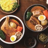 送料無料 北海道産地直送 ベル食品×なないろキッチン スープカレーの素2種4個セット  ※ご注文後約7～10日前後での発送となります。沖縄・離島へは別途配送料が発生いたします お取り寄せグルメ スイーツ