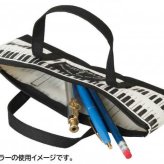 ペンケース 筆箱 ピアノ 鍵盤 音楽 デザイン キーボーダー レッド おしゃれ 文房具 小物入れ ポーチ 楽器 音楽雑貨 ギフト プレゼント 発表会 記念品 雑貨 セトクラフト
