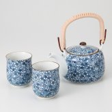 有田焼 青墨桜土瓶茶器セット 磁器 有田焼 やきものの里から、暮らしを贈ります。　ギフト 食器 セット テーブルウェア