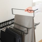 スラックスハンガー10本掛け SLACKS MOVE ホワイト・ブラック 2色展開 ハンガーラック 衣類収納 省スペース 収納ラック おしゃれ シンプル 新生活 家具 インテリア 不二貿易