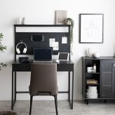 デスク チェア 有孔ボード フック 手芸 プラモデル 収納付き PC パソコン 作業用 勉強机 オフィス リモート テレワーク 事務 コンセント USB 引き出し2杯 多機能 コンパクト 省スペース キッズ 子供 ディスプレイ 飾り棚 間切り