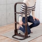 手すり 手摺 手摺り 室内 玄関 トイレ リビング 立ち上がり 補助手すり ラタン 籐 らくらく 立ち上がり補助 敬老の日　送料無料