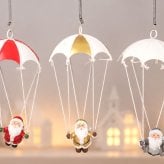 オーナメント パラシュートサンタ クリスマス インテリア 雑貨 おしゃれ かわいい オブジェ 置物 4種類 赤 グレー サンタクロース バネで揺れる 店舗 装飾 玄関 ギフト プレゼント