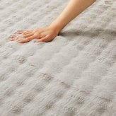 ラグ カーペット マット 130x190cm ワッフルファー 4色対応 長方形 1.5畳 絨毯 おしゃれ こたつ敷き 洗える 丸洗い ウレタン ふわふわ すべり止め リビング 寝室 ホット /床暖房対応