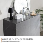 キャスター付きキャビネット 幅100cm×奥行35.7cm×高さ77cm 可動棚 リビング ストーン柄 パーティクルボード MDF メラミン 組立品 ワンランク上の洗練された空間を演出します 無駄な空間をつくらず 見た目以上の収納力を実現しました