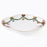 ロイヤルコペンハーゲン スターフルーテッド クリスマス ディッシュ 17.5cm×14cm 日本未発売 2503353(1055053)  【スペシャルラッピング660円(別売り)】 北欧食器 洋食器 送別会 誕生日 お中元 還暦祝い 結婚祝い 結婚式 高級 父の日 母の日 成人祝い ホワイトデー