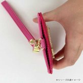 マイメロディ リール付きパスケース 定期入れ カードケース サンリオキャラクターズ エナメル モノグラム 型押し ビジュー付き 派手カワ 大人可愛い 通勤 通学 おしゃれ レディース サンリオ正規ライセンス品