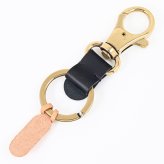 【名入れ無料】 イルビゾンテ IL BISONTE キーリング キーホルダー C0551 P 135 BLACK ブラック SKH016PG0020BK109 レザー 本革 バレンタイン 送別会 誕生日 結婚祝い 結婚式 名入れ 息子 娘 キーホルダー 高級 父の日 母の日 ホワイトデー