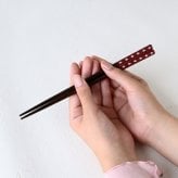 若狭塗 夫婦箸 おこめ 箸置き揃え ペア ペア箸 若狭塗 木箱入 食洗機対応  敬老の日 母の日 父の日 プレゼント 実用的 古希 喜寿 ギフト 誕生日 ブランド おしゃれ 退職祝い お餞別 お祝い はし 日本製