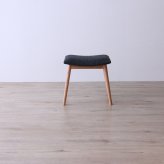スツール 完成品 無垢材 レッドオーク 天然木 ナチュラル・ブラウン 本体:W46xD32xH43cm座面:W43xD29cm 椅子 腰掛け チェア コンパクト ナチュラル ブラウン おしゃれ