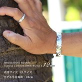 ハワイアンジュエリー バングル ハワイアンジュエリー ブレスレット ペアバングル 幅10mm＆12mm 刻印 無料 サイズが選べる オープンバングル ペア 2本セット カットアウト スクロール シルバー925 太め カップル 夫婦 プレゼント ハロウィン 【品番：B5003-10-12P】