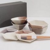 「食卓にときめきを」取皿・中鉢・てのひら茶碗・六角箸セット / marriage colors line / ギフトボックス＆熨斗付き / 瀬戸焼【送料無料（北海道・沖縄を除く）】
