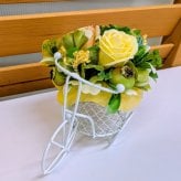 自転車カゴ　ソープフラワー　プリザーブドフラワー　ギフト　プレゼント　ディスプレイ　インテリア　可愛い　おしゃれ　プチギフト