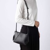 エムエム6 MM6 Maison Margiela メゾンマルジェラ Japanese FOLDED J SHOULDER BAG ジャパニーズ フォルデッド ショルダーバッグ SB5ZH0032 P8805 ユニセックス バッグ
