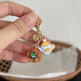 ティーポット フラワー チャーム 2点セット ミニチュア キーホルダー バッグチャーム ティータイム お花 スイーツ風 ミニチュアチャーム カニカン付き かわいい おしゃれ バッグ飾り ポーチ 小物 雑貨 プレゼント