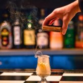 酒ハック 樽スモーカー カクテルスモーカー ウイスキー樽材 1点物 燻製 家飲み バー気分 お酒好き 男性 プレゼント 父の日 誕生日 退職祝い 還暦祝い 酒器・バー・ワイングッズ 