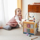 誕生日プレゼント PolarB ポーラービー 8in1 アクティビティボックス アクティビティキューブ 木製 木のおもちゃ 知育玩具 型はめ 鉄琴 ビーズコースター 観覧車 黒板 おもちゃ箱 収納 北欧 くすみカラー おしゃれ 1歳半 18カ月 2歳 3歳 男の子 女の子 お祝い ギフト