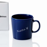 Ittala イッタラ ティーマ マグ 400ml ヴィンテージブルー 名入れ彫刻代込み 誕生日 記念日 プレゼント 名前 彫刻 刻印 サプライズ ノベルティ 母の日 父の日 記念品 法人記念品 クリスマス マグカップ 敬老の日 耐熱 レンジOK オーブンOK 北欧 シンプル