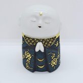 九谷焼地蔵尊／渦打青粒盛金蓮華唐草文　【三代仲田錦玉】