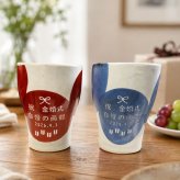 敬老の日 名入れ ペアギフト SXX 波佐見焼 食器セット 円 MADOKA 夫婦茶碗 & 夫婦湯呑 & おまかせ箸 赤 青 6点 木箱入り / プレゼント ギフト 両親 夫婦 結婚 金婚式 銀婚式 退職 記念 誕生日 長寿 祝い