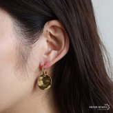 シルバー925 タタキ フープピアス プレート チャーム 大ぶりピアス ドロップピアス スタッドピアス ゴールド 18KGP シルバー 大きめ ゆがみ 揺れる メタル 両耳2点 レディース 女性 金属アレルギー対応 イヤリング