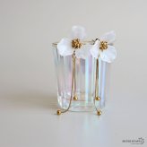ステンレス お花のピアス 18KGP 両耳用 2点セット レディース フラワー ロング 揺れる ホワイト ゴールドカラー 大ぶり 花びら 立体 透明感 上品 華やか 大人可愛い フェミニン 耳飾り アクセサリー 存在感 ボリューム