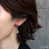 ステンレス 大粒ジルコニア フープピアス 2カラー レディース スクエア 長方形 一粒 揺れる ドロップピアス リングピアス シルバー ゴールド きれいめ 上品 華やか 大ぶり 存在感 耳飾り 女性用 アクセサリー 両耳用2点セット
