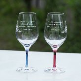名入れ ペア ワイングラス カラーステム（赤＆青） ～ お祝いメッセージを彫刻《結婚・結婚記念日祝い》