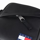 高品質ヨーロッパ輸入モデル トミーヒルフィガー TOMMY HILFIGER ショルダーバッグ TOMMY JEANS DAILY REPORTER メンズ ブラック AM0AM14608 BDS BLACK 送別会 誕生日 結婚祝い 結婚式 彼氏 息子 夫 男性 名刺入れ 高級 父の日 母の日 即日発送