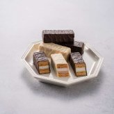 お歳暮 冬ギフト 銀座千疋屋 銀座ミルフィーユ 12個入 ギフト スイーツ 洋菓子 焼き菓子 高級 ブランド 詰め合わせ お菓子 お取り寄せ 贈り物 手土産 お祝い 内祝い 誕生日 プレゼント 御歳暮