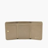 【無料ラッピング】 アニエスベー agnes b 財布 折財布 レザー 三つ折り ウォレット Nathalie ベージュブランド 正規品 新品 ギフト プレゼント 人気 おすすめ 誕生日 記念日 クリスマス 送料無料 abb522292