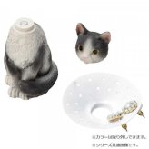ピアスホルダー 白ネコ アクセサリースタンド 収納 エリザベスカラー デザイン マグネット式 おしゃれ かわいい 猫雑貨 インテリア 卓上 小物入れ プレゼント セトクラフト