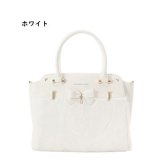 【無料ラッピング】 サマンサベガ Samantha Vega ハンドバッグ アクセントリボン ファー 可愛い レディース ブランド 正規品 新品 ギフト プレゼント 人気 おすすめ 誕生日 記念日 クリスマス 送料無料 svg522496