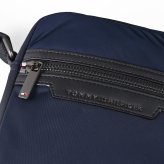 高品質ヨーロッパ輸入モデル トミーヒルフィガー TOMMY HILFIGER ショルダーバッグ NYLON MINI REPORTER メンズ スペースブルー AM0AM14688 DW6 SPACE BLUE 送別会 誕生日 結婚祝い 結婚式 彼氏 息子 夫 男性 名刺入れ 高級 父の日 母の日 即日発送