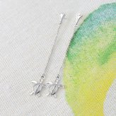 ハワイアンジュエリー ゴールド ピアス ホヌ ホワイトゴールド ピアス ミル打ち 幸せ運ぶホヌ チェーン ミルグレイン 片耳(1個)購入可 K14 14K シリコンキャッチ 20G ゲージ BY THE SEA バイザシー 彼女 妻 女性 レディース プレゼント ハロウィン 【品番：GE512W】