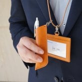 【ネームタグ対応】1本差し ペンホルダー 栃木レザー ペンケース レザー 革 本革 牛革 日本製 １本専用 一本ずつ タッチペン おしゃれ かわいい シンプル 人気 おすすめ お歳暮 ギフト プレゼント 退職祝い 結婚祝 錫婚式 結婚記念 内祝い 敬老の日