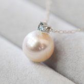 ［pearl607］8mm - 8.5mm ホワイトピンク ペンダント ネックレス 11月 誕生石 ブルートパーズ あこや真珠
