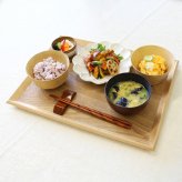 トレー トレイ お盆 おしゃれ 正月 お供え 和 ティー 木製 大型 カフェ 北欧 おぼん オーダー アンティーク 漆 木目 小 深型 ホテル 天然木 軽い 浅型 お茶 深い かわいい 漆塗り ブラウン ランチョン 3寸 運ぶ 高級