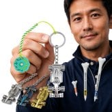 ゴルフ ティーキーパー 紛失防止 落下防止 キーホルダー ゴルフ用品 ゴルフ小物 メンズ おしゃれ レーシングカー アンティーク調 メタル シルバー オーロラ ゴールド 選べる3カラー コンペ 景品 プレゼント