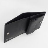 メゾン マルジェラ　Maison Margiela　二つ折り財布　SA3UI0007 P4745 T8103　ブラック　グレインレザー　4ステッチ バイフォールド ウォレット　コンパクト財布　シンプル ミニウォレット