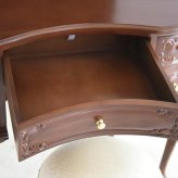 デスク チェア ドレッサー ブラウン 引き出し付き 化粧台 メイク台 コスメ 三面鏡 コンパクト 一人暮らし 猫脚 エレガント 高級感 アンティーク マホガニー 天然木 高級家具 ヨーロピアン １人暮らし 新生活