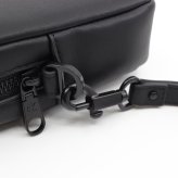 カルバンクライン　CK　Calvin Klein　セカンドバッグ　LV04D1257G UB1　ブラック BLACK　BOLD POUCH WITH HANDLE　ボールド ポーチ ウィズ ハンドル　クラッチバッグ　Europeライン