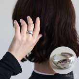 ステンレス 星空のリング 2カラー 月形甲丸 18KGP ゴールド gold シルバー スパークル オープンリング フリーサイズ レディース 女性 指輪 金属アレルギー対応