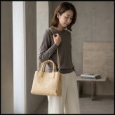 ハンドバッグ スモールクロコダイル 植物タンニン鞣し 2way 日本製 ブランド クロコ レザー 本革 センター取り A5サイズ ギフト プレゼント 4FA (06001993r)