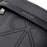 カルバンクライン ショルダーバッグ メンズ Calvin Klein EMBLEM AOP EMBOSS REPORTER 斜めがけ クロスボディ ミニショルダー ロゴ型押し ブラック 黒 ポリウレタン コンパクト 通勤 LV04D3331G-UB1