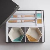 【黄彩+青磁】中鉢2枚+箸置き2個+箸2膳セット / true colors line / ギフトボックス＆熨斗付き / 瀬戸焼【送料無料（北海道・沖縄を除く）】