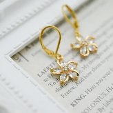 ピアス 金属アレルギー サージカルステンレス フック 落ちない 引っかからない 外れにくい フック シンプルで愛らしい桜のカラビナ型
