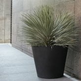 植木鉢 おしゃれ 大型 27号 22号 19号 丸 ラウンド 円錐 テーパー KONTON コントン マグナス コニック ファイバーポリストーン 軽量 底穴あり 屋外 S M L グレー ブラック 観葉植物 多肉植物 シンボルツリー 北欧 和モダン モダン ナチュラル プランター ベランダ 玄関